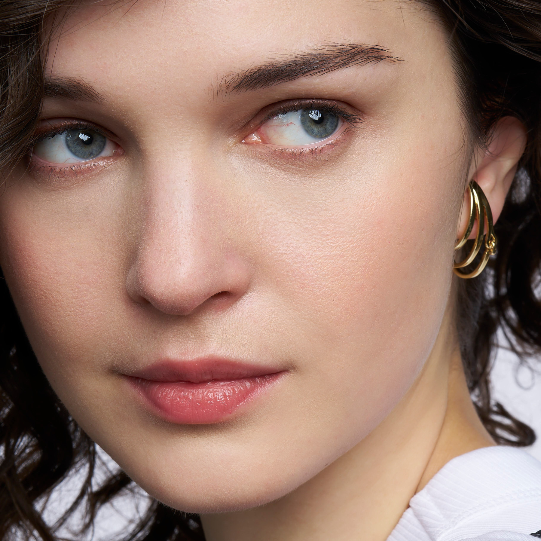Lily Earrings - Light Gold