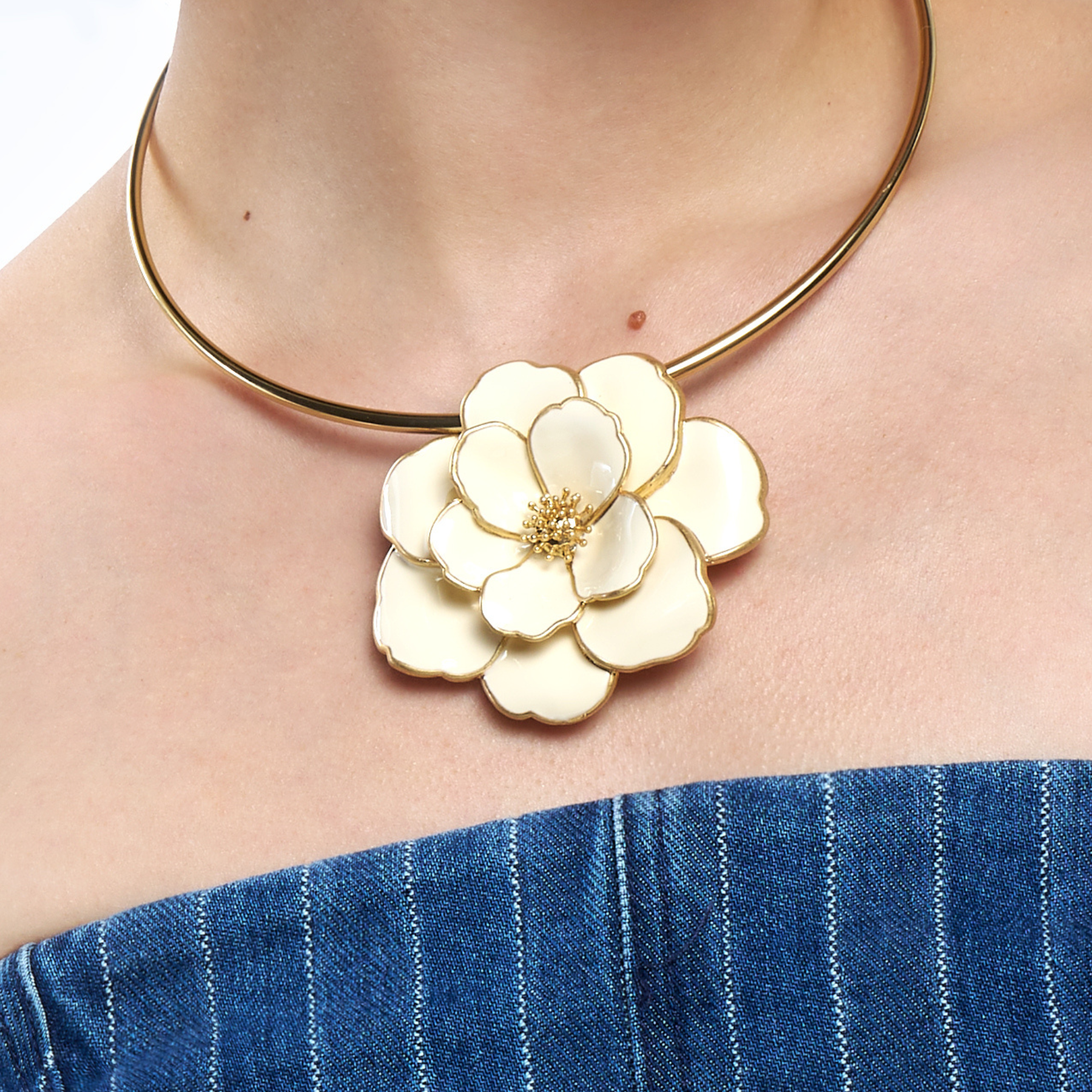 Peony Pendant - Sand White