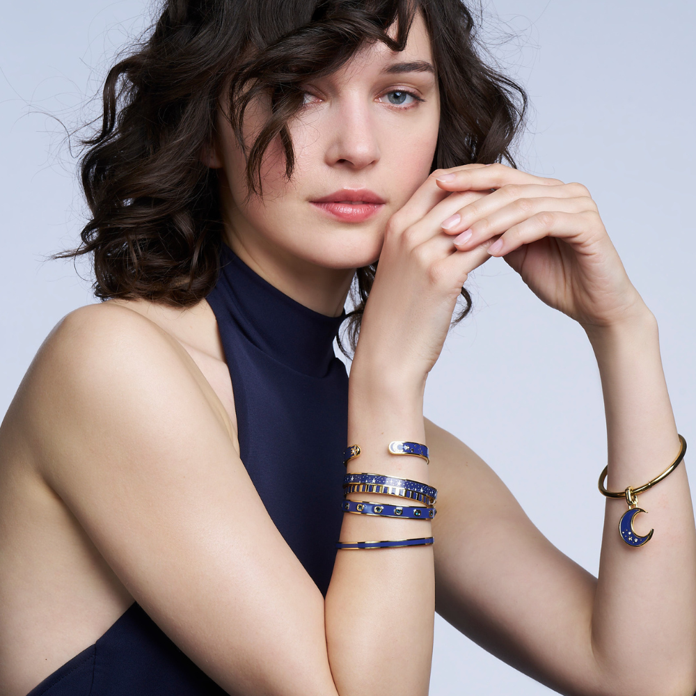 Beige mastic, prune et bleu navy : les couleurs incontournables