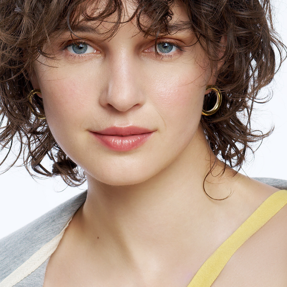 Pourquoi porter des boucles d’oreilles change tout dans un look ?