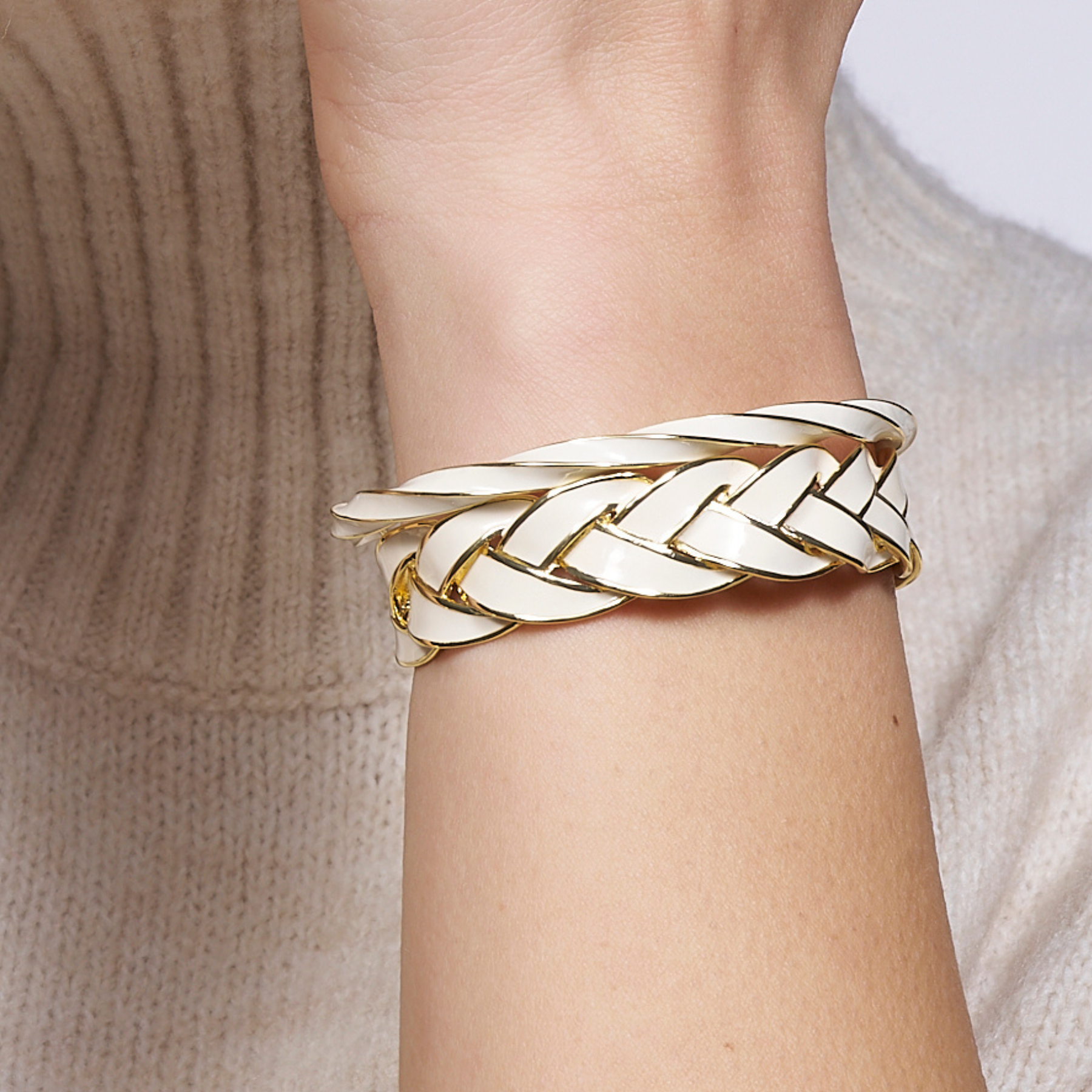 Venus Bangle - Sand White