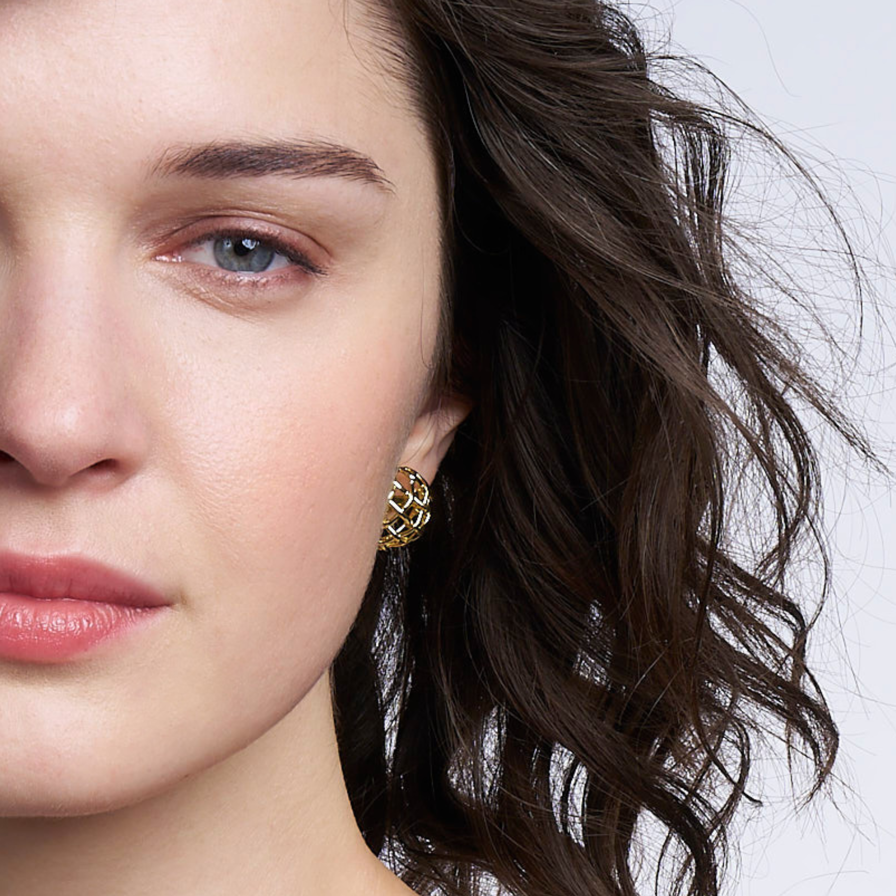 Venus Earrings - Light Gold